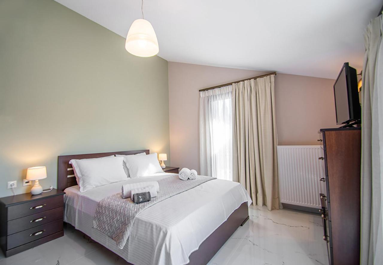 Zissis Villa&pool 5min drive to beach Kato Yerakarion Esterno foto