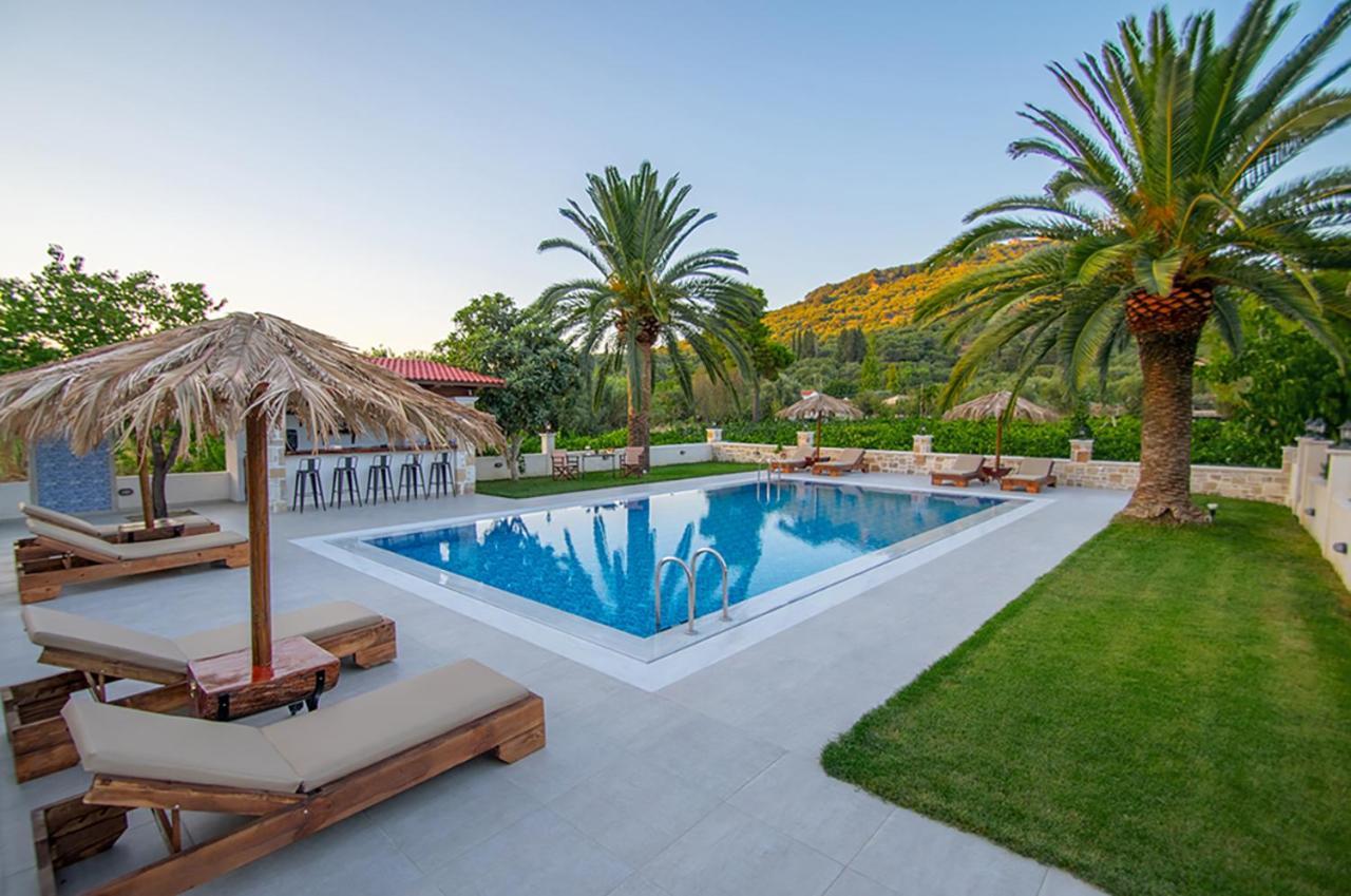 Zissis Villa&pool 5min drive to beach Kato Yerakarion Esterno foto