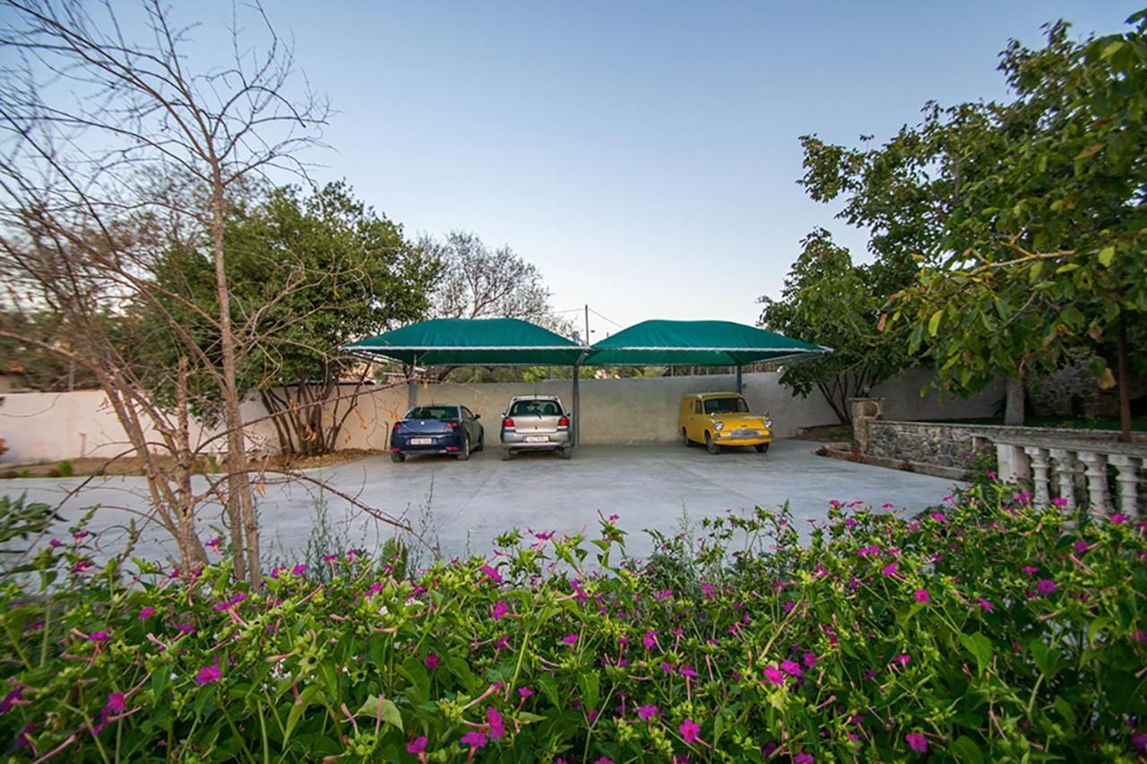Zissis Villa&pool 5min drive to beach Kato Yerakarion Esterno foto